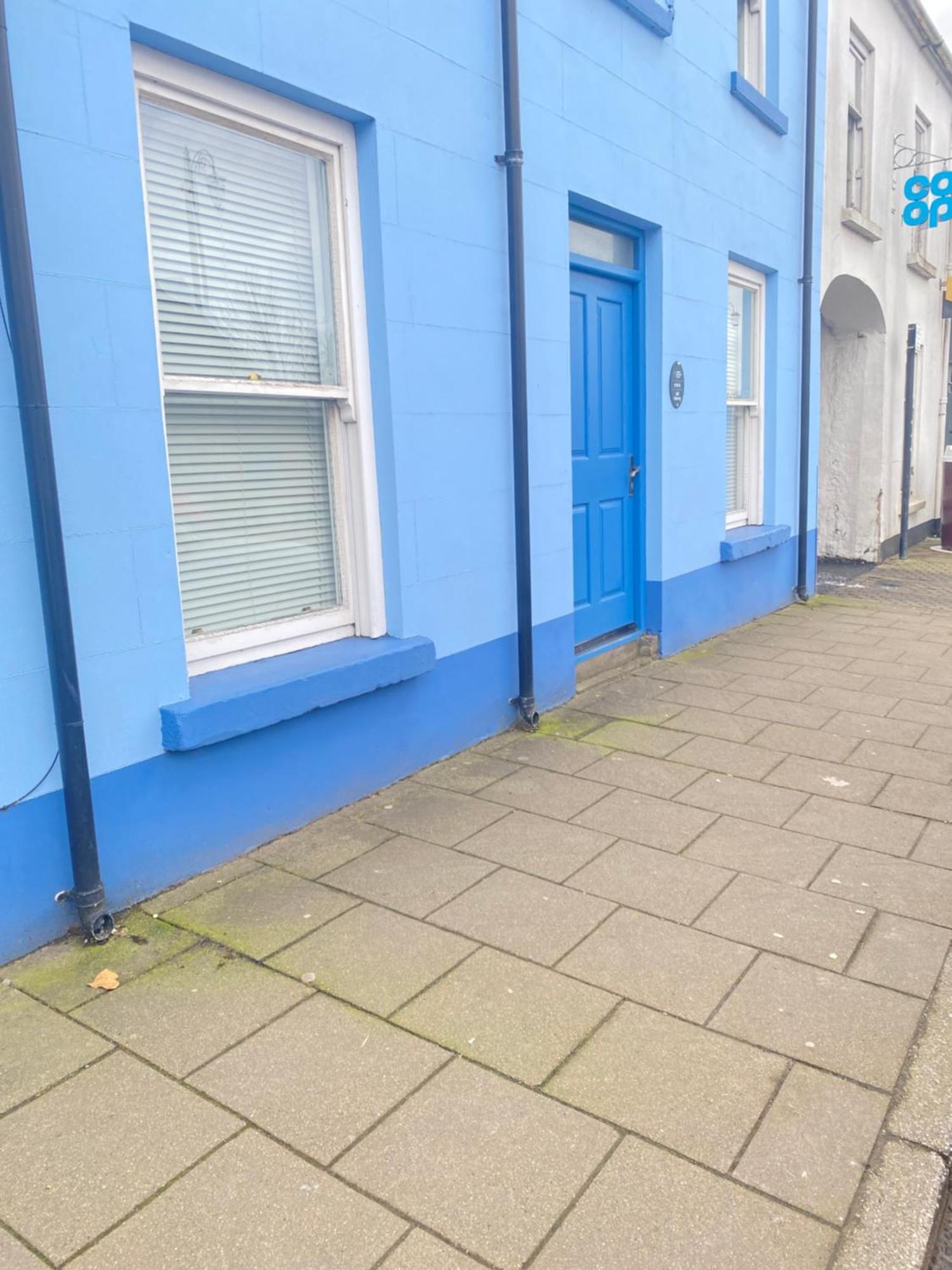 The Blue House Apartments Bushmills Buitenkant foto