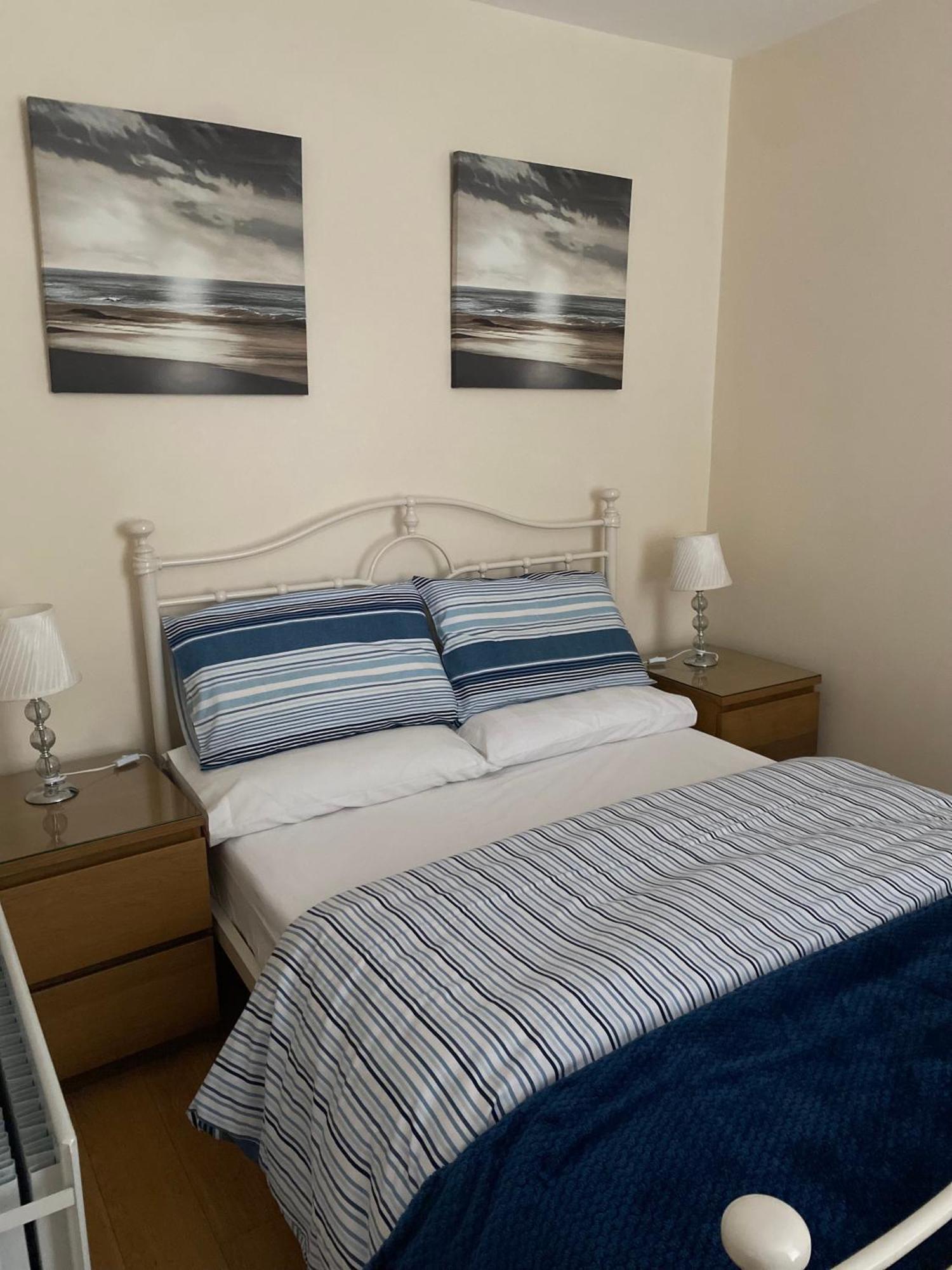 The Blue House Apartments Bushmills Buitenkant foto